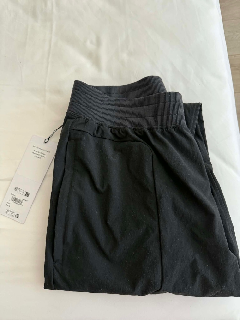 ALO Yoga Black Co-Op Jogging Pants with Drawstring- Small/Long